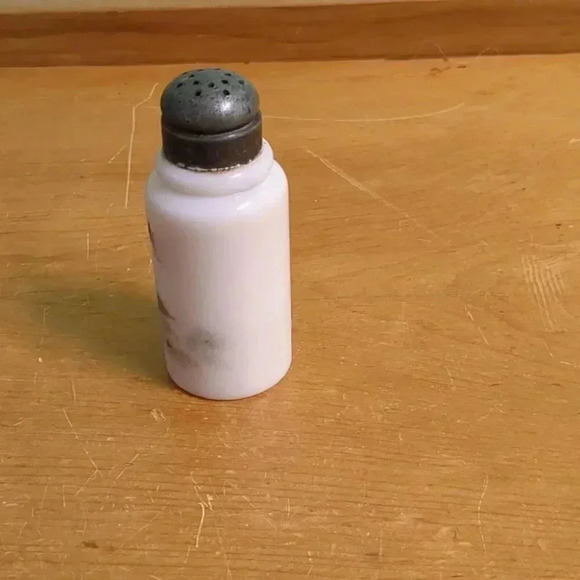 Vintage Hand painted glass floral shaker - Picture 3 of 6